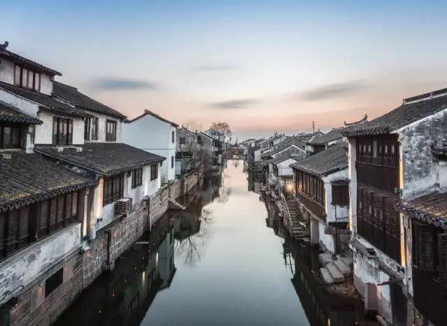 娱乐圈集体医美?赵丽颖脸僵,鞠婧祎鼻子怪、秦岚脸肿